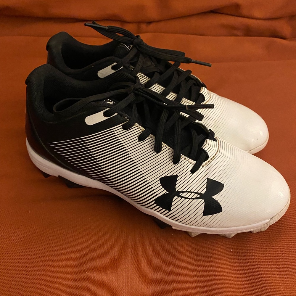 Under Armour Black and White Boys Cleats
